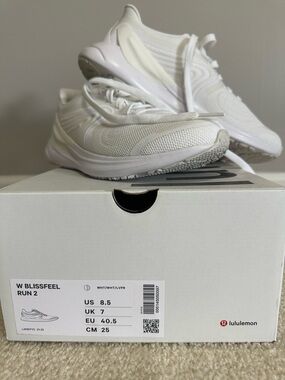 lululemon Blissfeel Run 2 Women's Athletic Sneakers - White